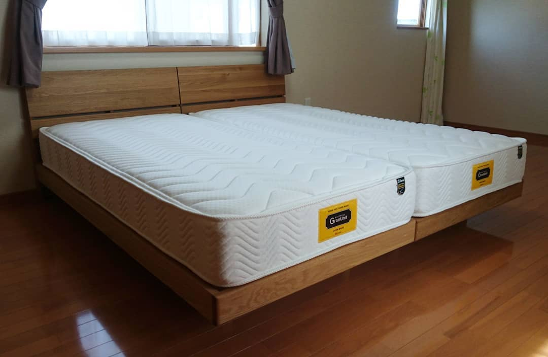 天然木オーク材ベッド