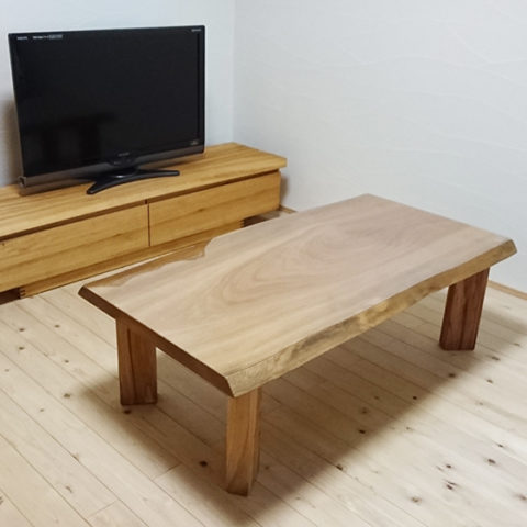 『楠のテレビボード』と『楠の一枚板テーブル』