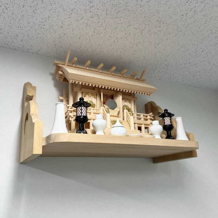 ヒノキ　彫屋根三社　神棚セット