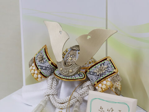 五月人形　吉徳大光　春の小川　６号兜収納飾り　息吹き『春陽』