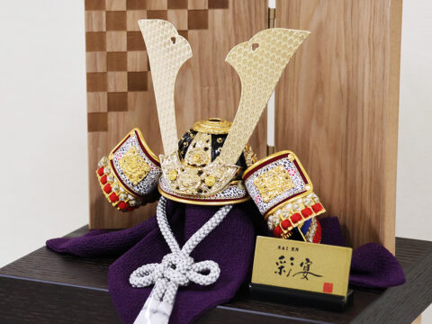 【東玉】五月人形　７号兜収納飾り　青中白　コンパクト二曲白木市松収納飾り