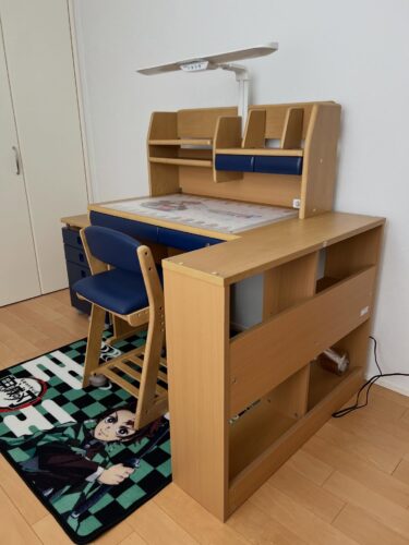 学習デスク　コイズミ　ステップアップデスク