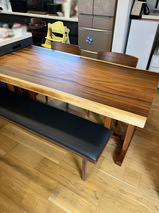 一枚板ダイニングテーブルセット　モンキーポッド1700